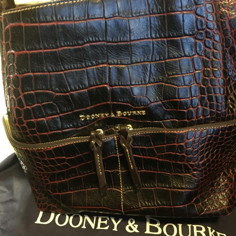 Dooney & Bourke purse